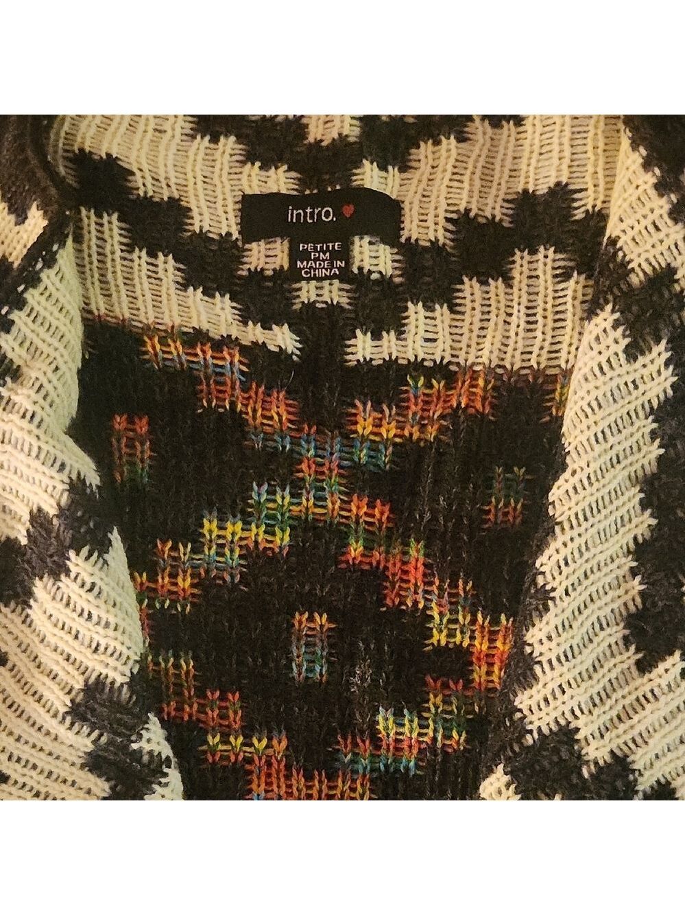 Intro Multicolor Southwestern Geometric Print Loose Women's Cardigan - Picture 2 of 11